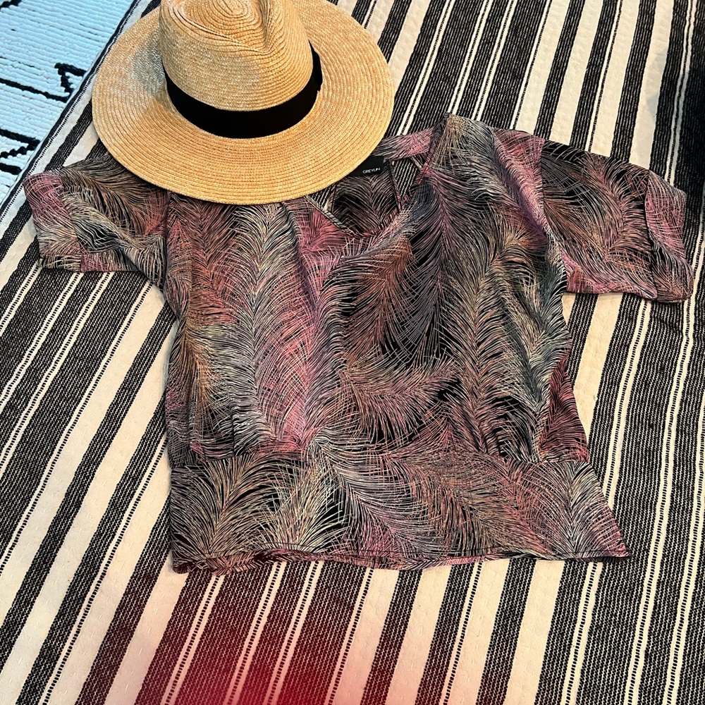 Cute light shirt perfect for summer